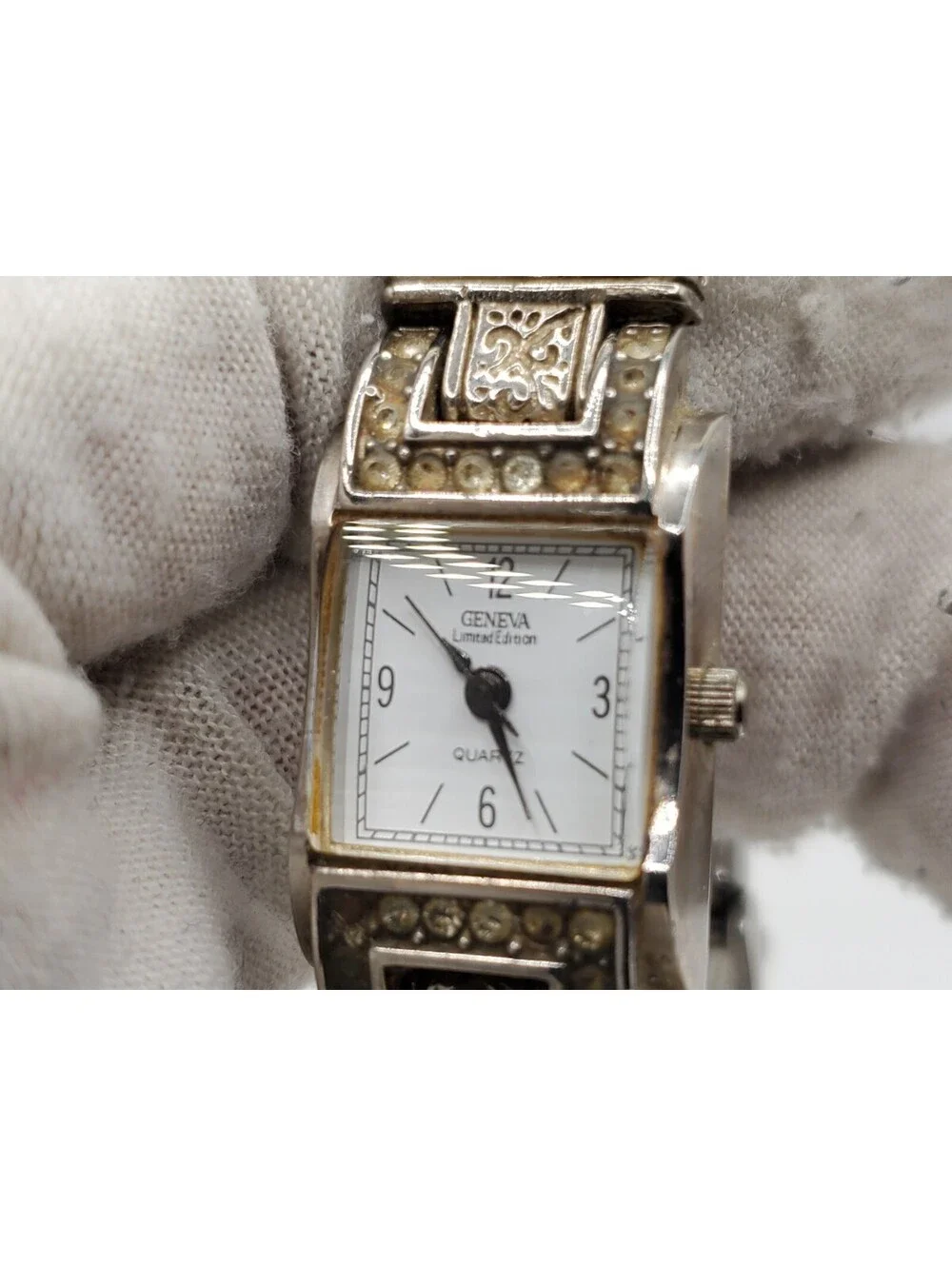 Geneva Limited Edition Watch Women 16mm Silver Tone White Dial New Battery